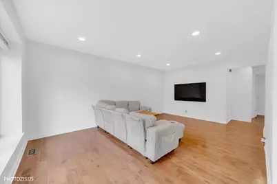 211 Edgewater Drive, Bloomingdale, IL 60108 - Photo 19