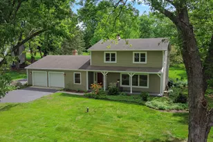 1966 Bob-O-Link Ln, Libertyville, IL 60048 - Photo 1