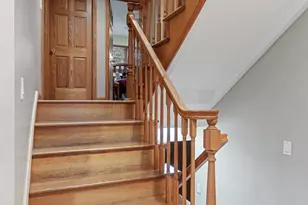 9226 Kilbourn Ave, Skokie, IL 60076 - Photo 15