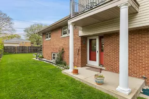 9226 Kilbourn Ave, Skokie, IL 60076 - Photo 39