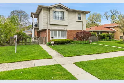 9226 Kilbourn Avenue, Skokie, IL 60076 - Photo 1