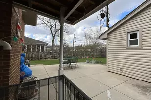 9226 Kilbourn Ave, Skokie, IL 60076 - Photo 25