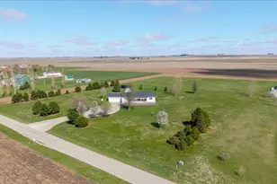 1388 E 2950 North Rd, Mansfield, IL 61854 - Photo 29