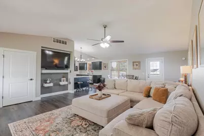 1388 E 2950 North Road, Mansfield, IL 61854 - Photo 7