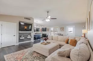 1388 E 2950 North Rd, Mansfield, IL 61854 - Photo 7