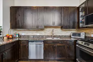 2201 W Wabansia Ave, Chicago, IL 60647 - Photo 9