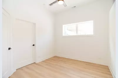 2042 W Irving Park Road #303, Chicago, IL 60618 - Photo 9