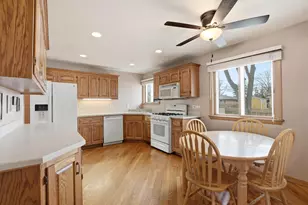 130 N Horner Ln, Mount Prospect, IL 60056 - Photo 7