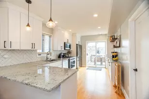 5707 N Rockwell St, Chicago, IL 60659 - Photo 5