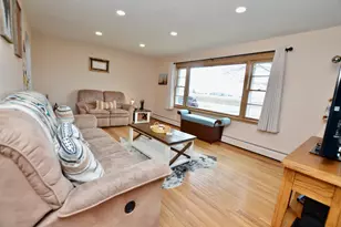 12310 Price Rd, Hebron, IL 60034 - Photo 9