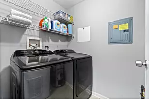 7215 Willow Way Ln, Willowbrook, IL 60527 - Photo 21