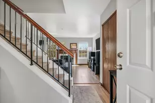 1435 Orleans Dr, Mundelein, IL 60060 - Photo 3