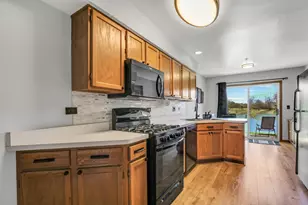 1435 Orleans Dr, Mundelein, IL 60060 - Photo 5