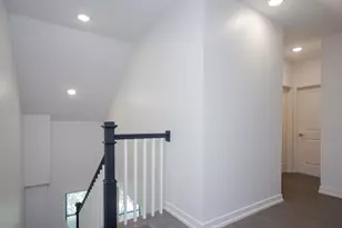 1008 W 18th St, Chicago, IL 60608 - Photo 9