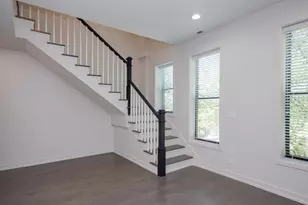 1008 W 18th St, Chicago, IL 60608 - Photo 5