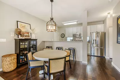 1215 N Orleans Street #303, Chicago, IL 60610 - Photo 5