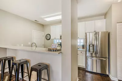 1215 N Orleans Street #303, Chicago, IL 60610 - Photo 7