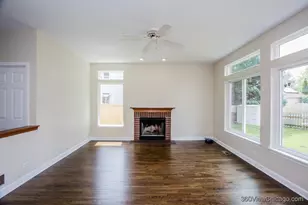 305 W Applegate Ct, Round Lake, IL 60073 - Photo 7