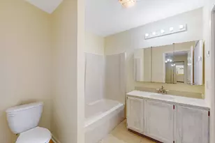 1545 W Stonehenge Dr, Sycamore, IL 60178 - Photo 11