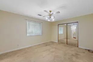1545 W Stonehenge Dr, Sycamore, IL 60178 - Photo 9