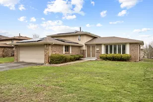 5916 W 127th St, Alsip, IL 60803 - Photo 1