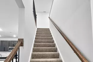 1135 White Oak Cir, Crystal Lake, IL 60012 - Photo 9