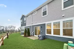 1135 White Oak Cir, Crystal Lake, IL 60012 - Photo 21