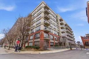 1000 N Kingsbury St, Chicago, IL 60610 - Photo 1