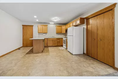 225 Morrow Street #D, Somonauk, IL 60552 - Photo 11