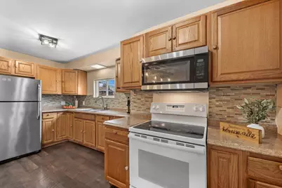 5313 Cleveland Drive, McHenry, IL 60050 - Photo 7