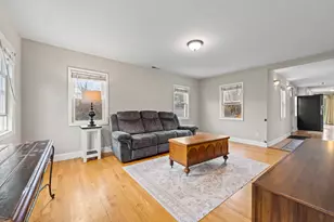 4616 River Dr, Lisle, IL 60532 - Photo 5