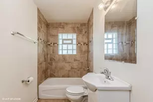 17948 Wentworth Ave, Lansing, IL 60438 - Photo 7