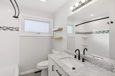 6803 N Keeler Avenue, Lincolnwood, IL 60712 - Photo 13