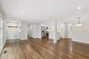 6803 N Keeler Ave, Lincolnwood, IL 60712 - Photo 5