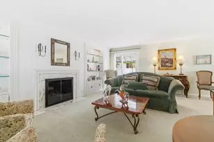 2 Ct Of Mohawk Ct, Lincolnshire, IL 60069 - Photo 5