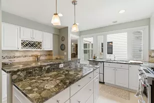 2 Ct Of Mohawk Ct, Lincolnshire, IL 60069 - Photo 11