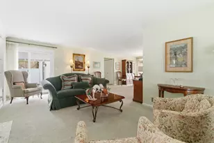 2 Ct Of Mohawk Ct, Lincolnshire, IL 60069 - Photo 7