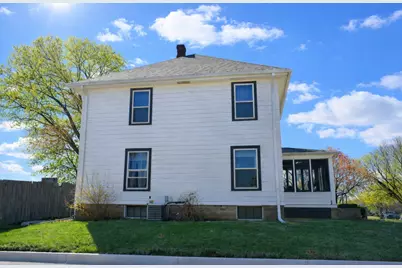 112 7th Avenue, Sterling, IL 61081 - Photo 3