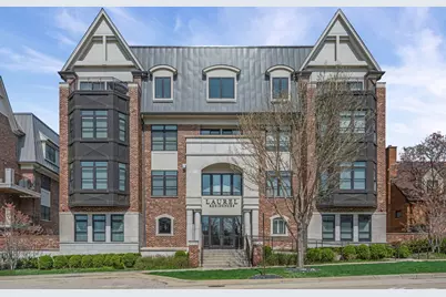 815 Laurel Avenue #403, Highland Park, IL 60035 - Photo 1