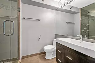 345 N La Salle Dr, Chicago, IL 60654 - Photo 9