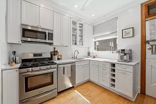 823 W Oakdale Ave, Chicago, IL 60657 - Photo 9