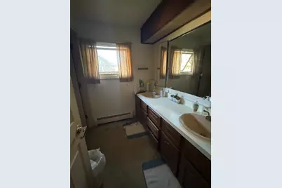 621 W Keith Avenue, Waukegan, IL 60085 - Photo 5