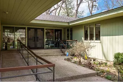 2520 E Chickadee Trail, Rockford, IL 61107 - Photo 3