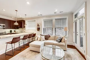 2701 N Wilton Ave, Chicago, IL 60614 - Photo 3