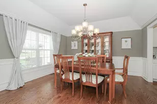 40W699 Maplehurst Ln, Hampshire, IL 60140 - Photo 5