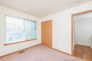 1585 Spencer Ct, Gurnee, IL 60031 - Photo 9