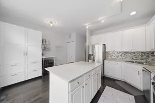 527 N Peoria St, Chicago, IL 60642 - Photo 7