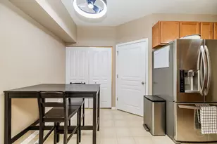 36 Arboretum Dr, Lombard, IL 60148 - Photo 7