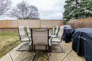 36 Arboretum Dr, Lombard, IL 60148 - Photo 17