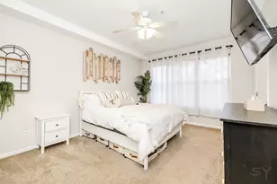 36 Arboretum Dr, Lombard, IL 60148 - Photo 11